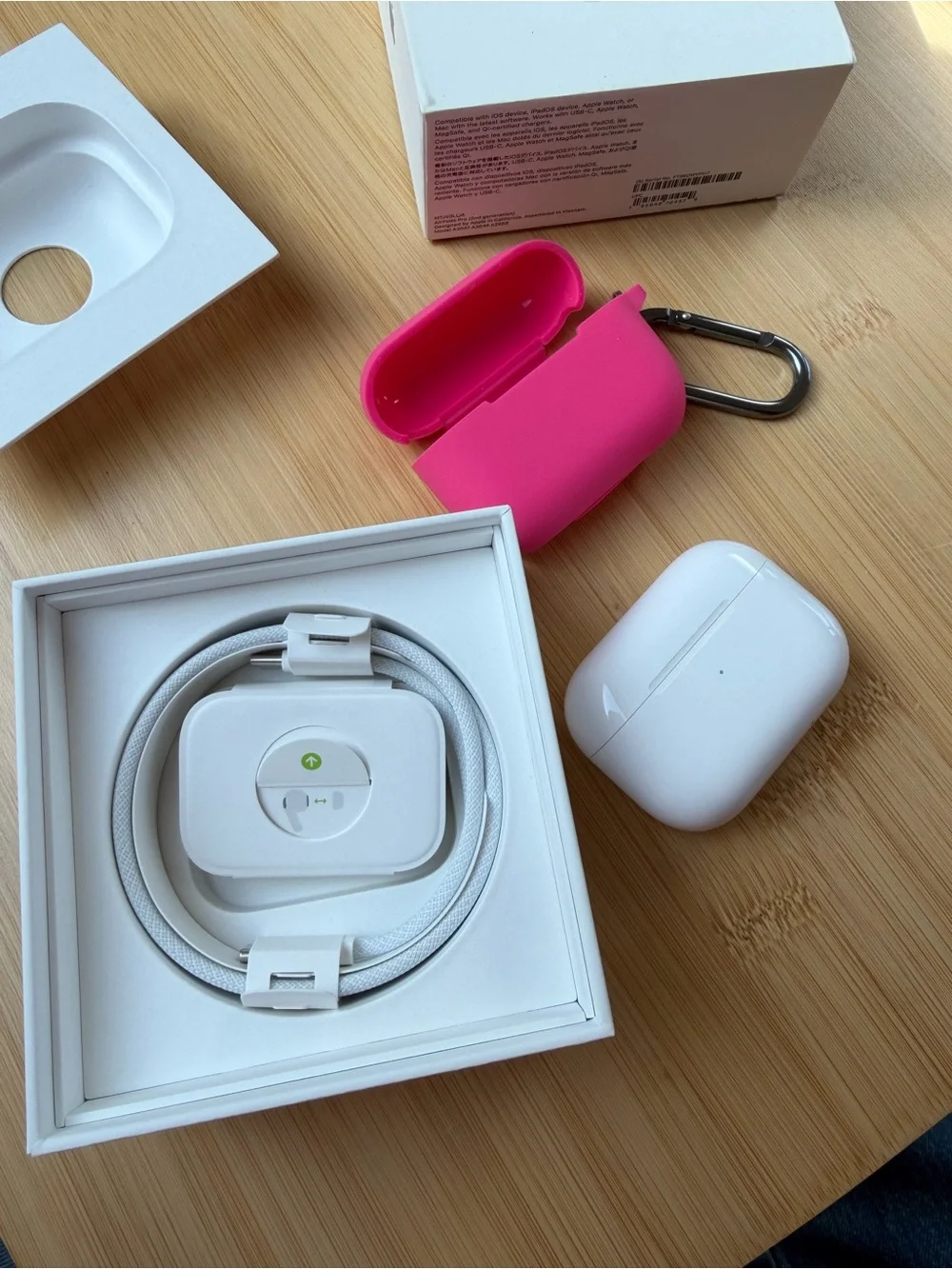 Apple AirPods Pro White Wireless Earbuds with Charging Case 2nd Gen